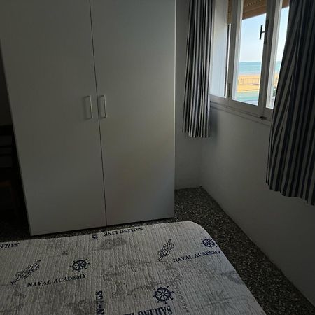 App4Rent Villa Zanetti - Appartamenti Con Spiaggia Privata Frontemare ليدو دي يسولو المظهر الخارجي الصورة
