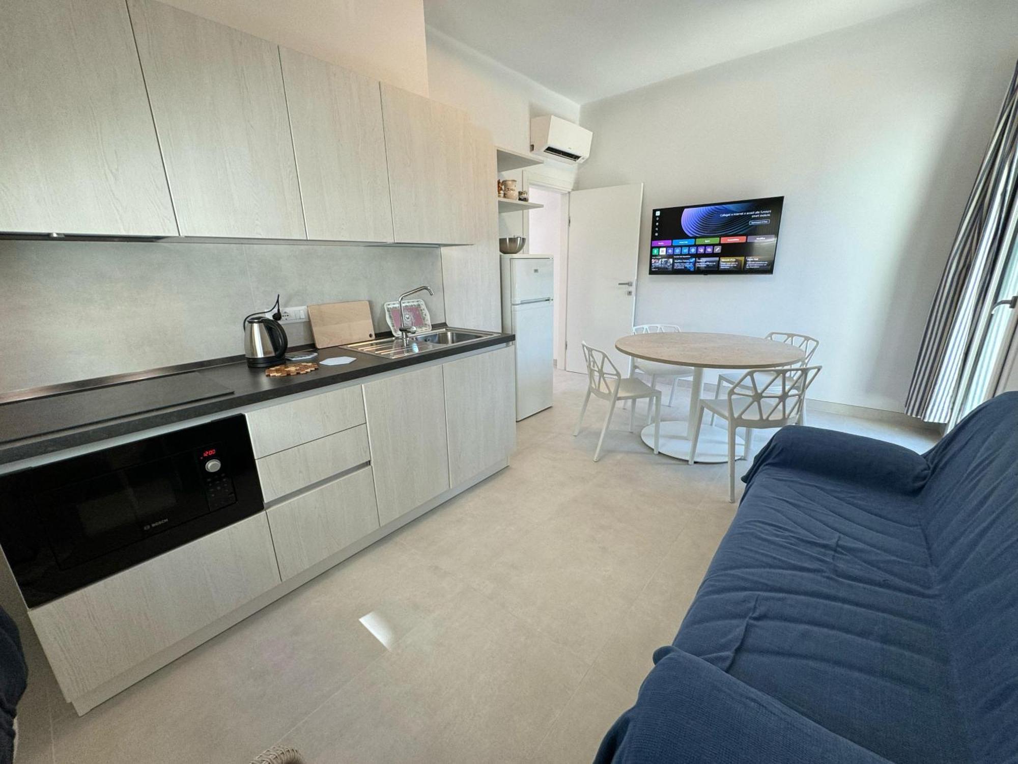 App4Rent Villa Zanetti - Appartamenti Con Spiaggia Privata Frontemare ليدو دي يسولو المظهر الخارجي الصورة