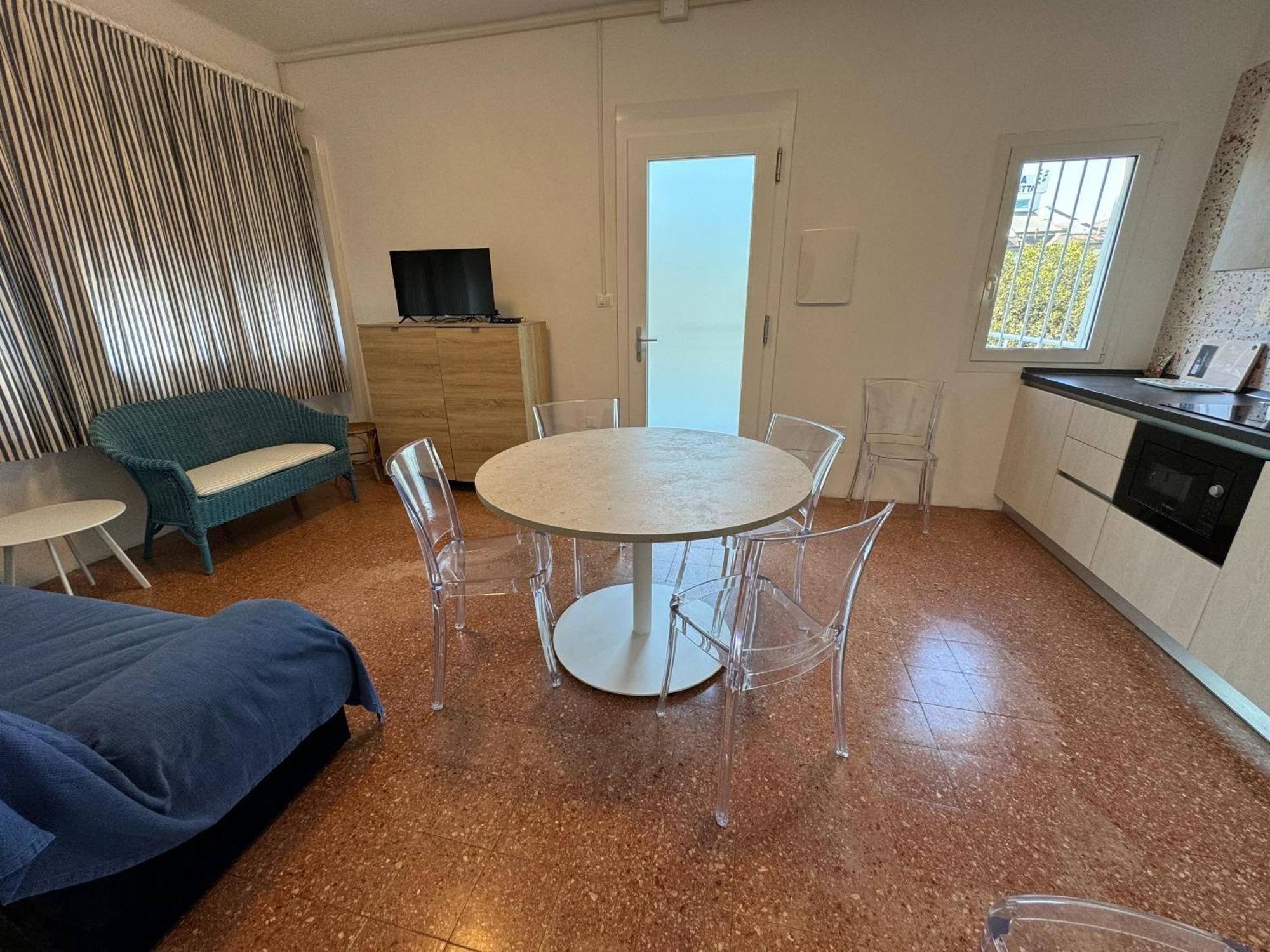 App4Rent Villa Zanetti - Appartamenti Con Spiaggia Privata Frontemare ليدو دي يسولو المظهر الخارجي الصورة