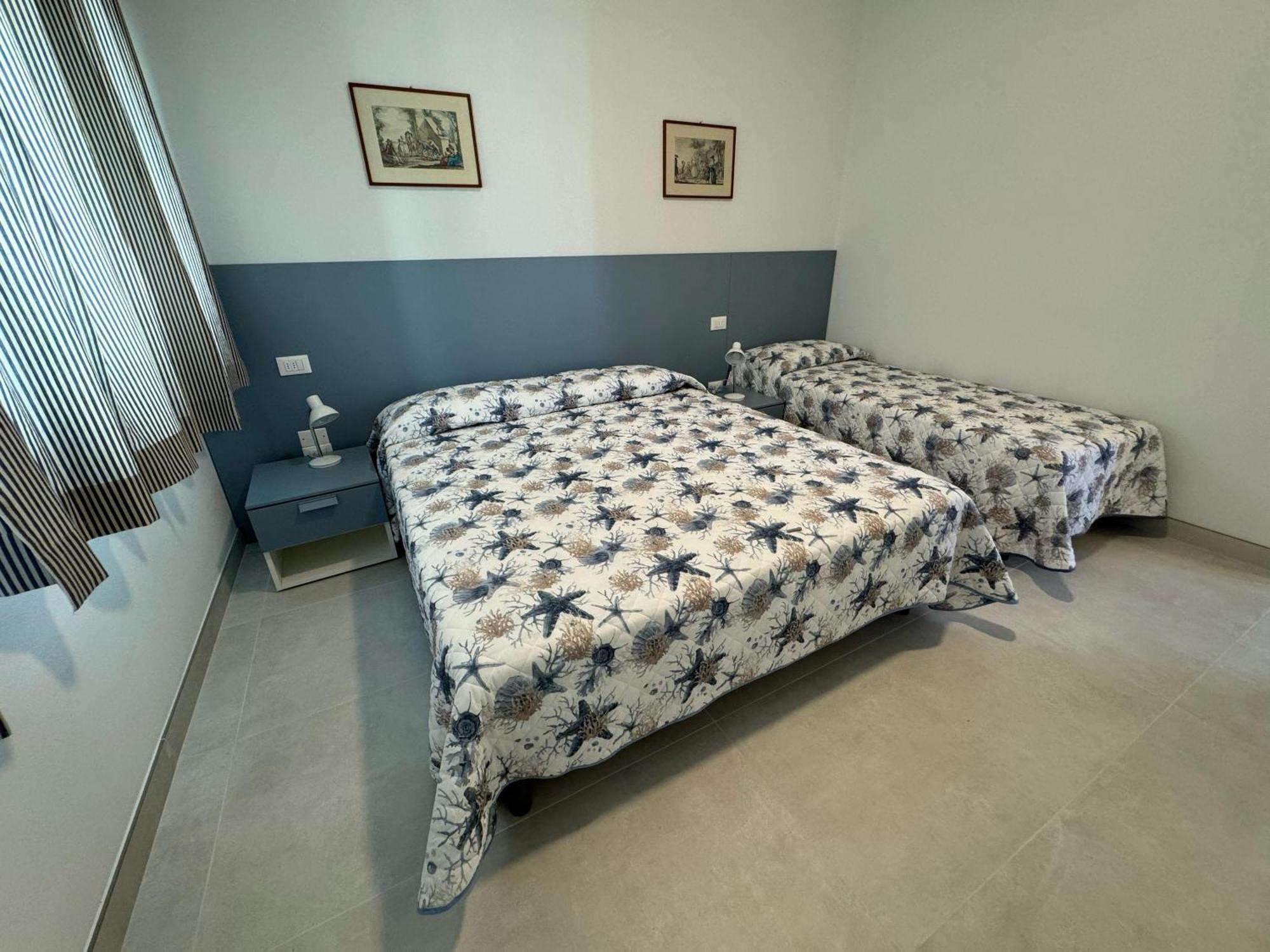 App4Rent Villa Zanetti - Appartamenti Con Spiaggia Privata Frontemare ليدو دي يسولو المظهر الخارجي الصورة